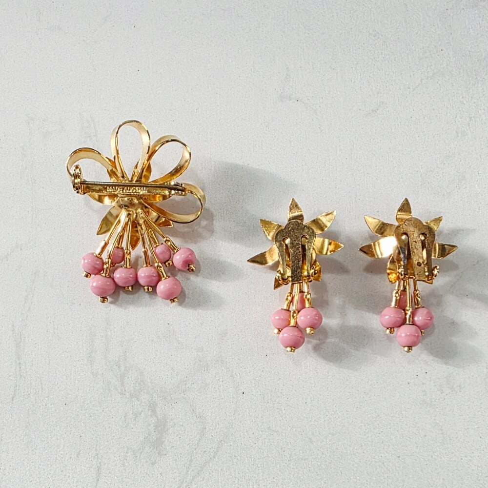 Vintage 1950s Austrian Gold-Tone Pink Floral Brooch and Earring Set - Picture 6 of 7